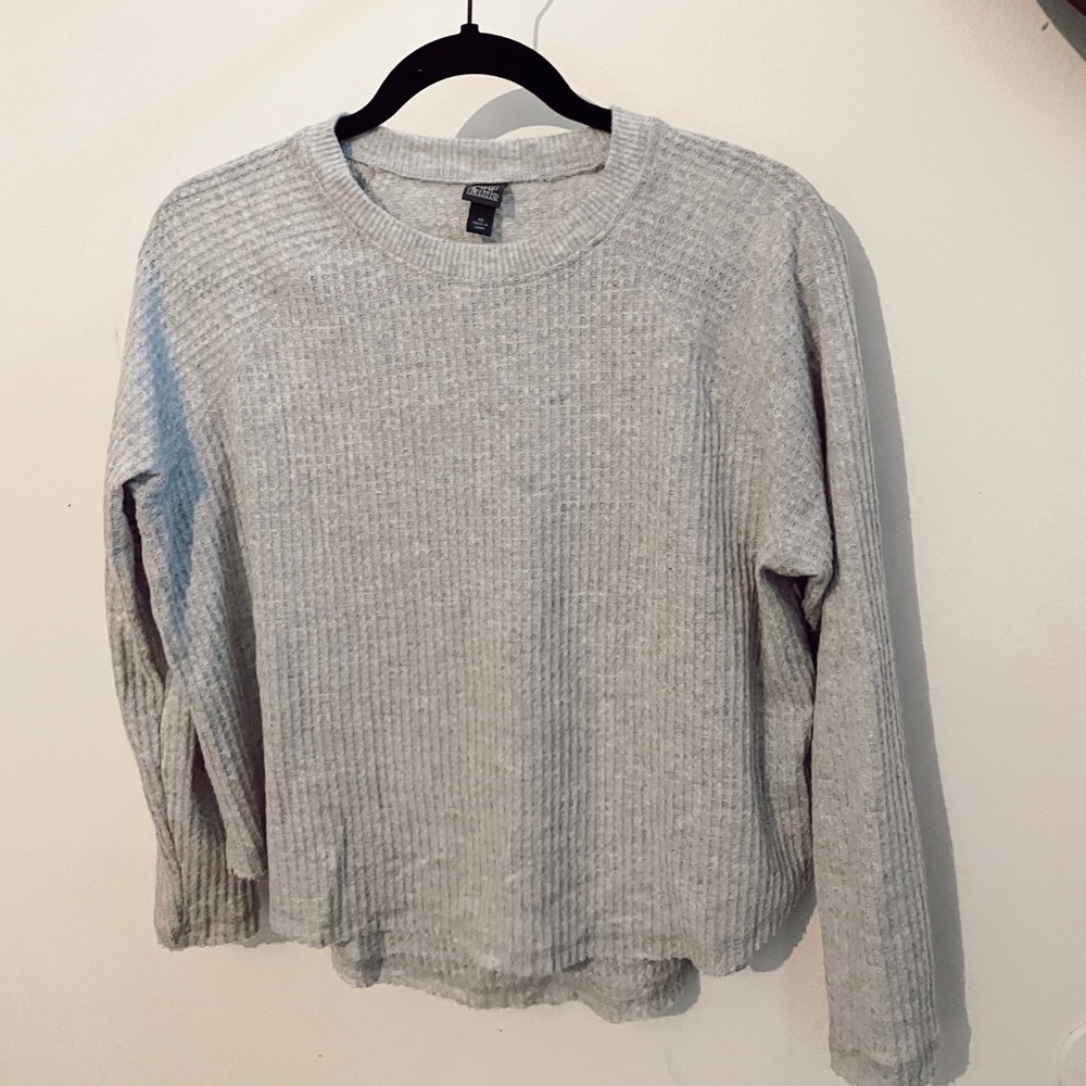 WILD FABLE WAFFLE KNIT. A waffle knit grey wild fable long sleeve never worn!